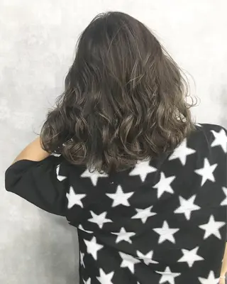 ミディアム カラー レイヤーカット BLend 渋谷のヘアスタイル