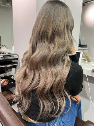 ロング カラー ハイトーン&髪質改善 &韓国エクステ🤎のヘアスタイル