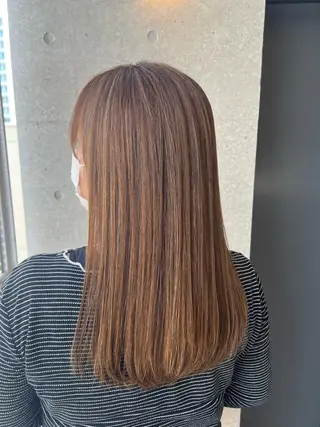 セミロング カラー 吉野 瑳桜のヘアスタイル