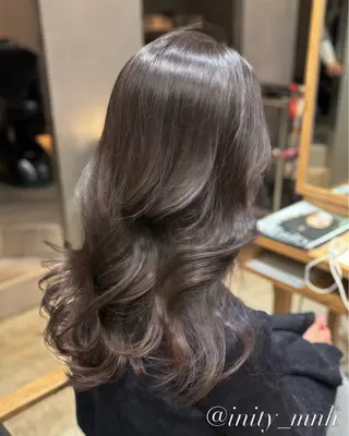 ミディアム 椋 愛穂のヘアスタイル