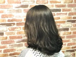 ミディアム Yu takaのヘアスタイル
