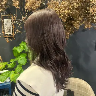 ロング カラー 岸本 まほのヘアスタイル
