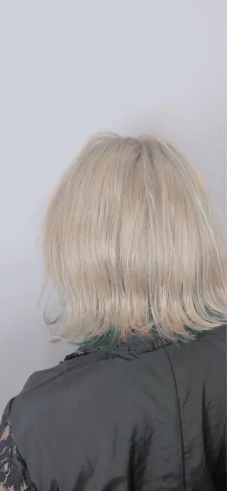 ショート カラー NINE+/代表 ブリーチ特化型サロンのヘアスタイル