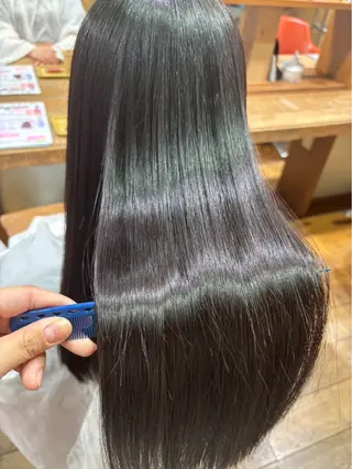 ロング カラー 藤本 結羽のヘアスタイル