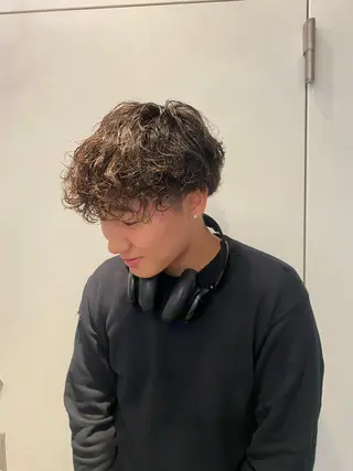 パーマ メンズ レイヤーボブ/ 艶カラー/サナ🌼のヘアスタイル