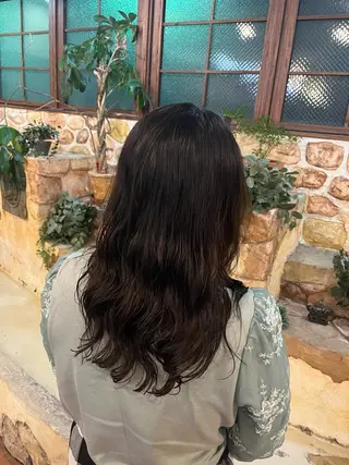 ロング カラー 吉村 初菜のヘアスタイル