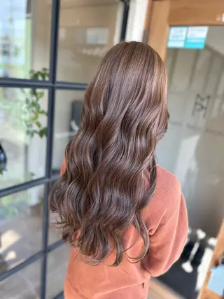 ロング カラー 井上 花音のヘアスタイル