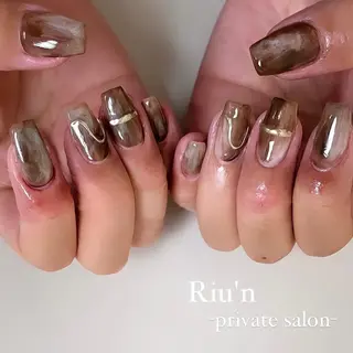 ミディアム Riu*n -private-のネイルデザイン