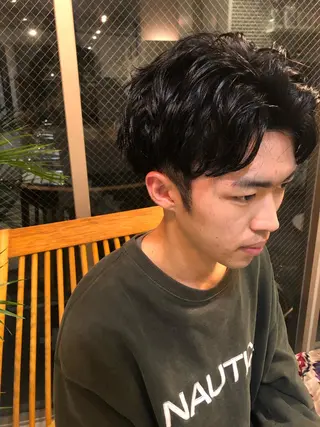 メンズ 🌈圧倒的デザイン パーマ　関和希のヘアスタイル