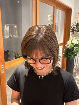 カラー 上米良 麻衣のヘアスタイル