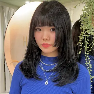 セミロング MOE🐈‍⬛🎀 エクステ/ワンホンのヘアスタイル