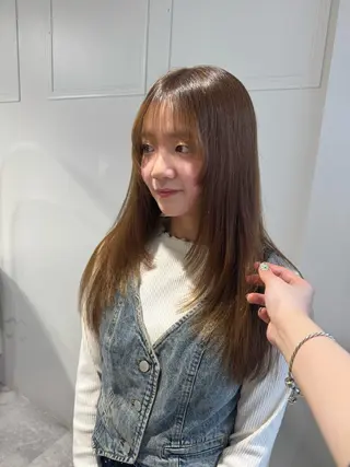 ロング 中澤 眸乃のヘアスタイル