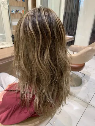 ロング カラー ヘアアレンジ 白髪ぼかしハイライト 茗荷谷駅徒歩2分のヘアスタイル