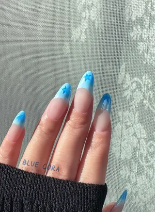 ネイル BLUE CORAのネイルデザイン