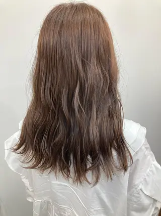 セミロング カラー 透明感カラー🫧 nanohaのヘアスタイル