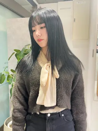ロング カラー ダブルカラー,透け カラーHINARIのヘアスタイル