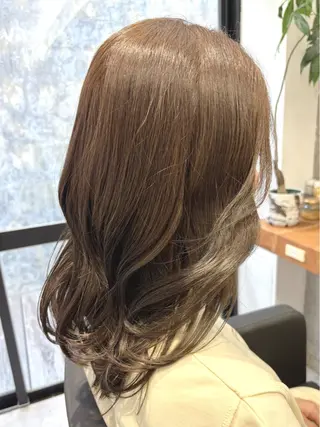 セミロング yuzuki 【北谷】のヘアスタイル