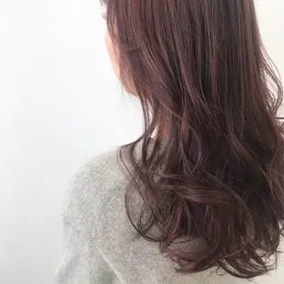 ロング カラー オリーブ/アッシュ やわらか透明感カラーのヘアスタイル