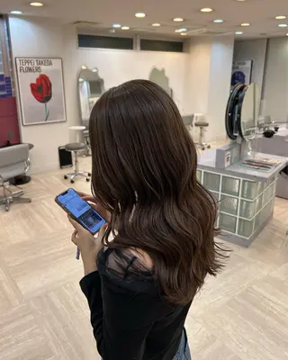 カラー ESQUISSE リコのヘアスタイル