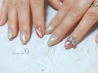 ネイル YUMI NAGAI  のネイルデザイン