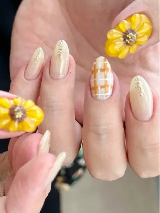 ネイル 新山 聖のネイルデザイン