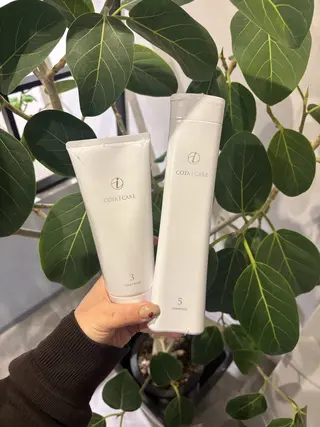 YURINO /ボブ ベージュ/ハイトーンのヘアスタイル