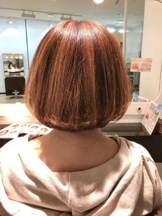 ミディアム 小宮 真理奈のヘアスタイル