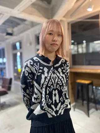 ミディアム カラー KOOKI スティードトーキョーのヘアスタイル