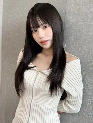 ロング 🎀池袋🎀透明感 🩵カラー🫧ななみのヘアスタイル