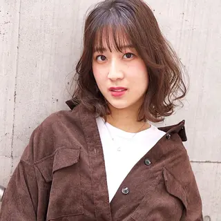 ミディアム カラー パーマ ヘアアレンジ トレンドヘア🩶 艶髪🩶yoshiのヘアスタイル