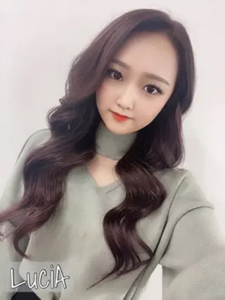 カラー ロング ヘアアレンジ LuciA エクステカラーのヘアスタイル