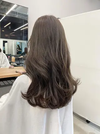ロング ナガイ アヤのヘアスタイル