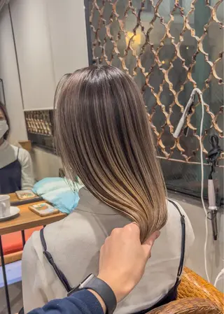 セミロング カラー 海外デザイン🇺🇸 石渡諒太のヘアスタイル