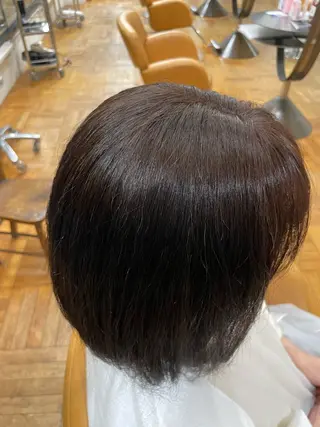 ミディアム 韓国風レイヤーカラー ライムのヘアスタイル