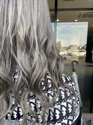 ロング カラー 佐々木 浩之のヘアスタイル