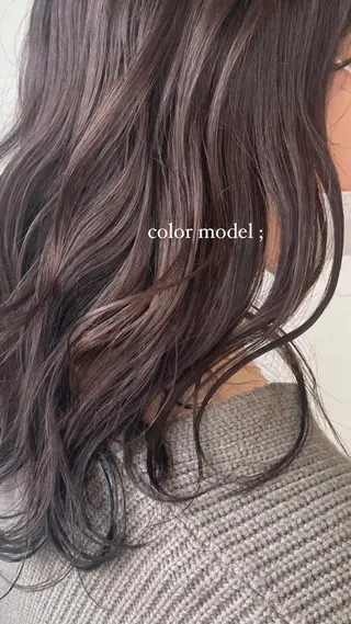 セミロング うる艶カラー asukaのヘアスタイル