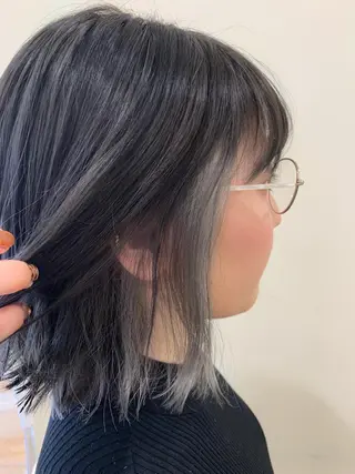 ショート カラー ぱつっとボブ/ 小野あかねのヘアスタイル