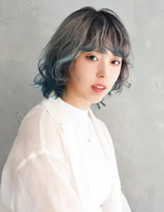 カラー Earth中島 育枝のヘアスタイル