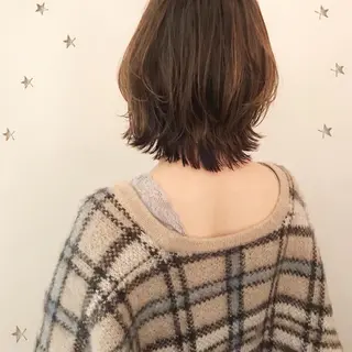 ミディアム カラー 市川 千夏のヘアスタイル