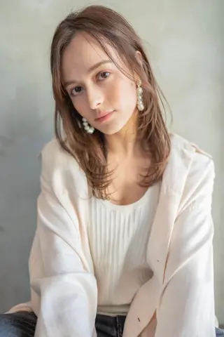 セミロング 💘MICOTO藤沢 髪質改善ブリーチ💘のヘアスタイル
