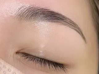 アイブロウ poka lash所属・poka lash 奥村の眉毛・アイブロウイメージ