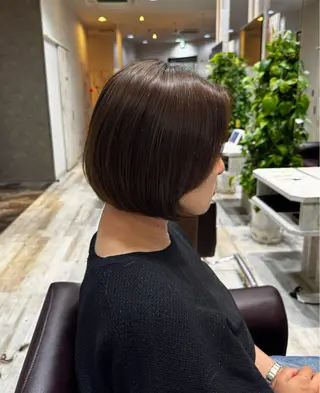 ショート カラー 北川 栞菜のヘアスタイル