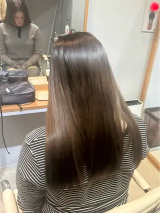 井手上 華のヘアスタイル