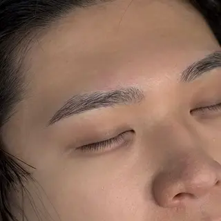 メンズ アイブロウ Smoo YUTOの眉毛・アイブロウイメージ