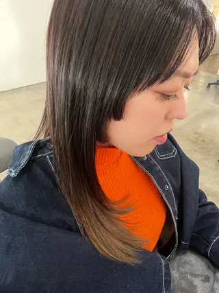 ロング 三島 有佳里のヘアスタイル