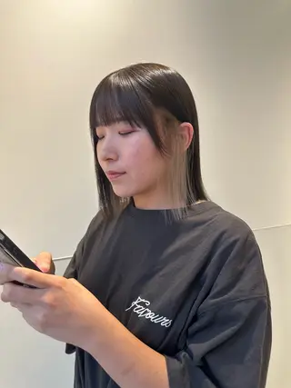 ミディアム カラー パーマ ヘアアレンジ メンズ キッズ ネイル マツエク・マツパ アイブロウ 切りっぱなしヘアボブ ミディアムヘアRYOのヘアスタイル