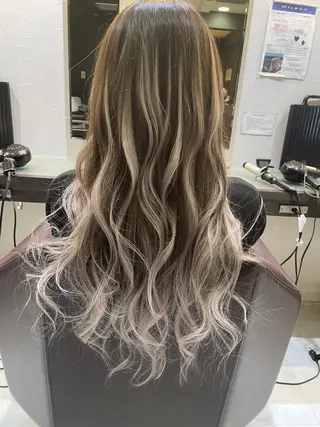 ロング カラー Caracore なんば店のヘアスタイル