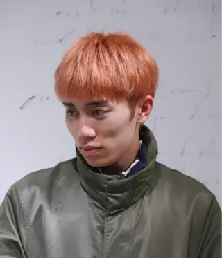 ショート カラー 鳴海 稜真のヘアスタイル