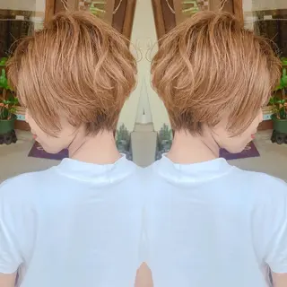 ショート カラー grand juteのヘアスタイル