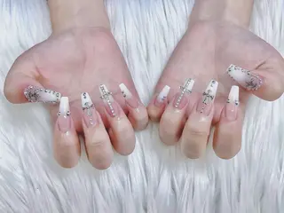 ネイル AKIKO ネイルサロンのネイルデザイン